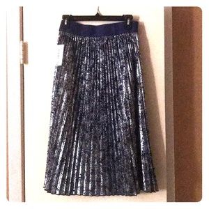 Pleated MIDI Lularoe Jill Skirt NWT